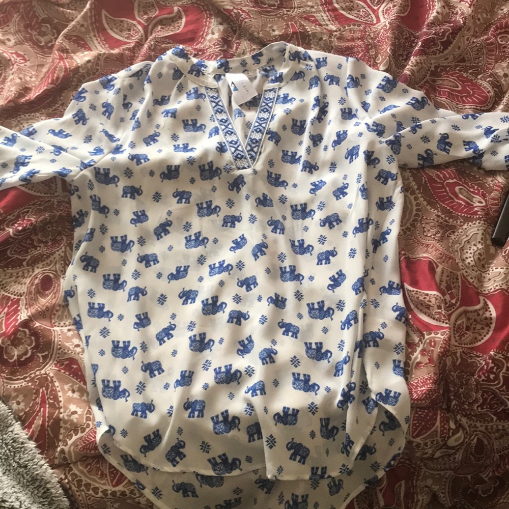 I’m selling a blouse